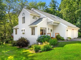 4 Overlook Dr, Atkinson, NH 03811