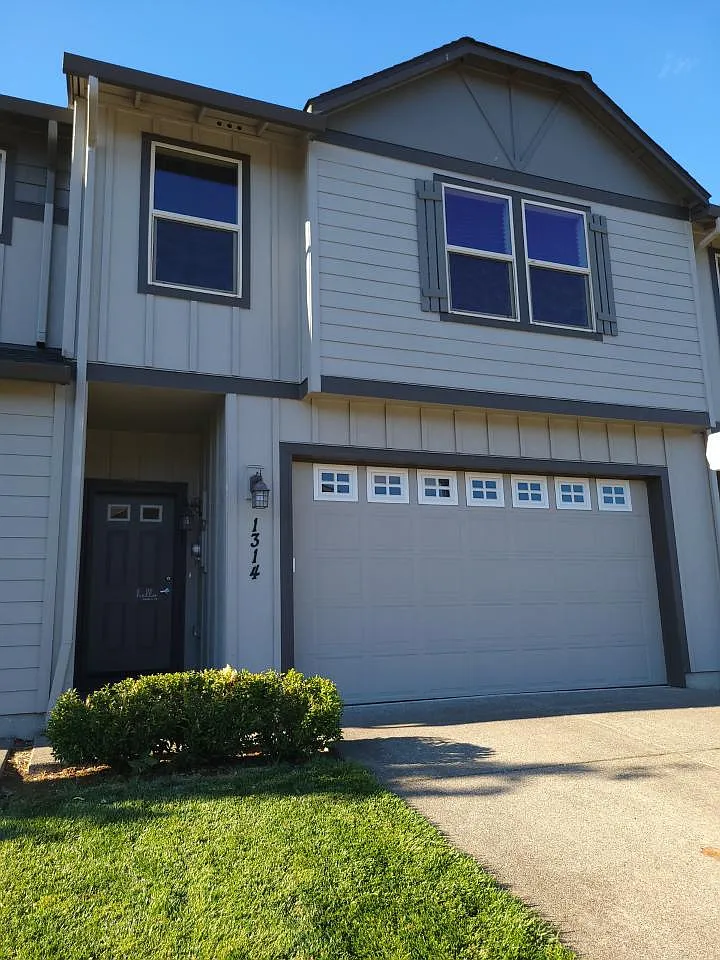 1314 NE 83rd Dr photo 1