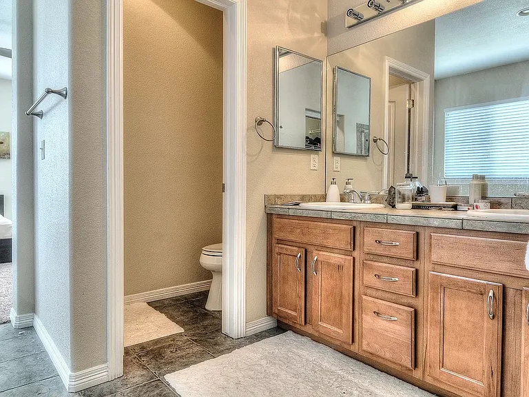 11864 E Maplewood Ave — Photo 3