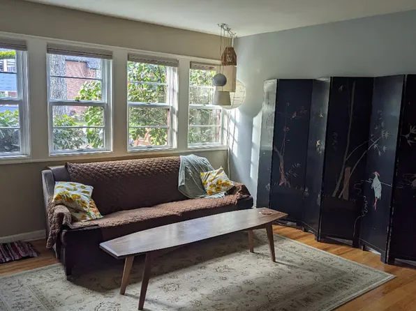 255 NE 61st Ave #15, Portland, OR 97213