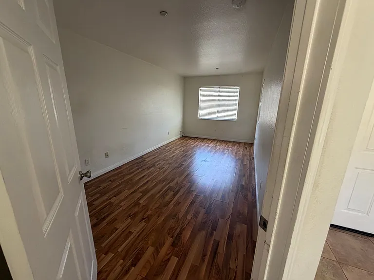 7622 Canberra Way — Photo 11