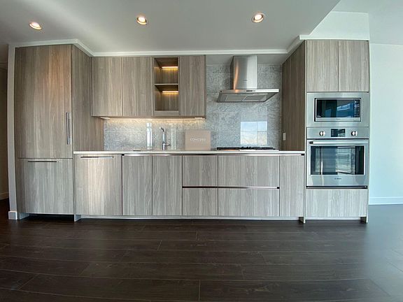 3rd image of 4720 Lougheed Hwy #409