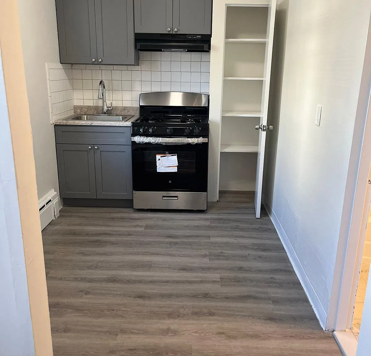 Studio, 400 sqft, $1,395 — Photo 1