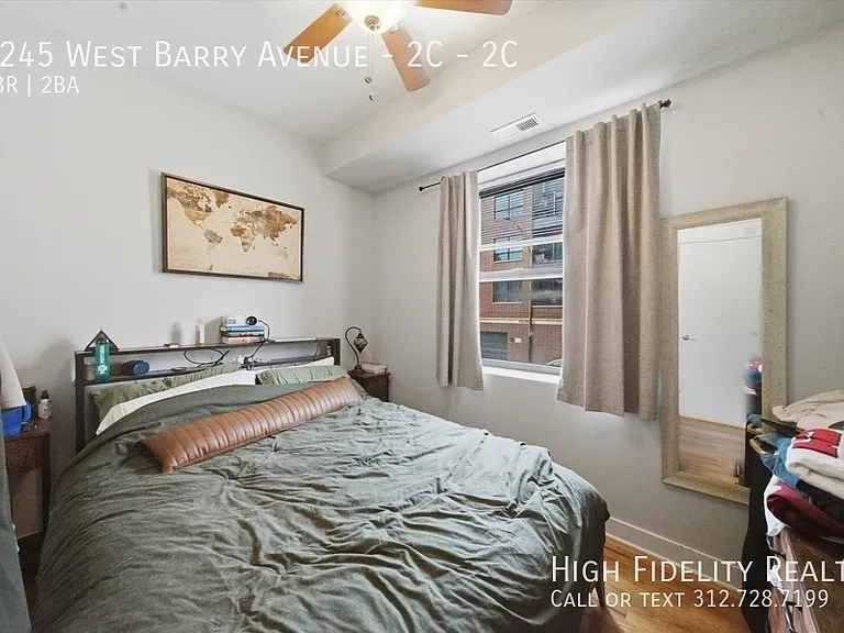 2245 W Barry Ave #2C — Photo 7