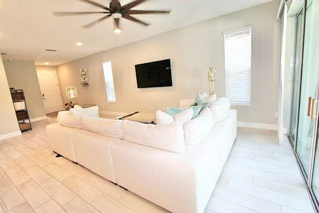 534 Lake Wildmere Cv — Photo 8