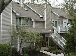 8 Pendleton Ct, Bedminster, NJ 07921