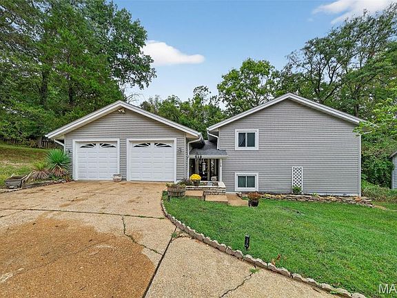 2nd image of 126 Shaw Dr