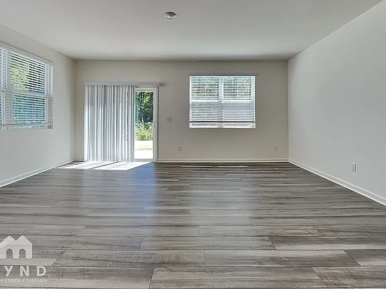 3013 Fulong Dr — Photo 6