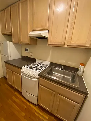 Rented by Oxford Property Group | media 37