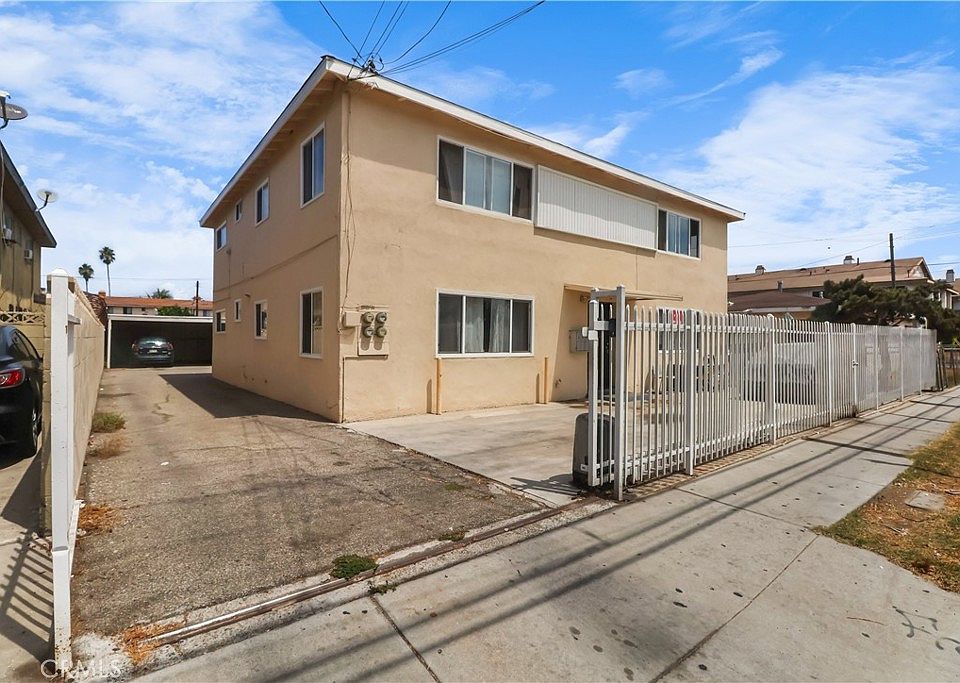 2nd image of 3245 Marine Ave