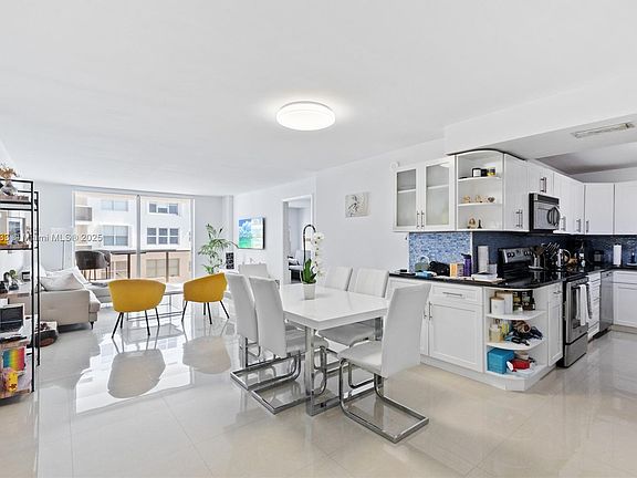 3rd image of 6039 Collins Ave APT 1423