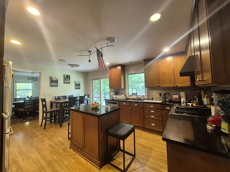 205 Long Hill Dr — Photo 6