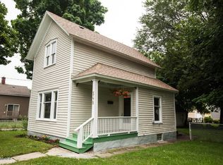 548 Pettibone Ave NW, Grand Rapids, MI 49504