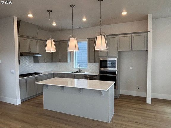 3rd image of 18364 SW Alderwood Dr