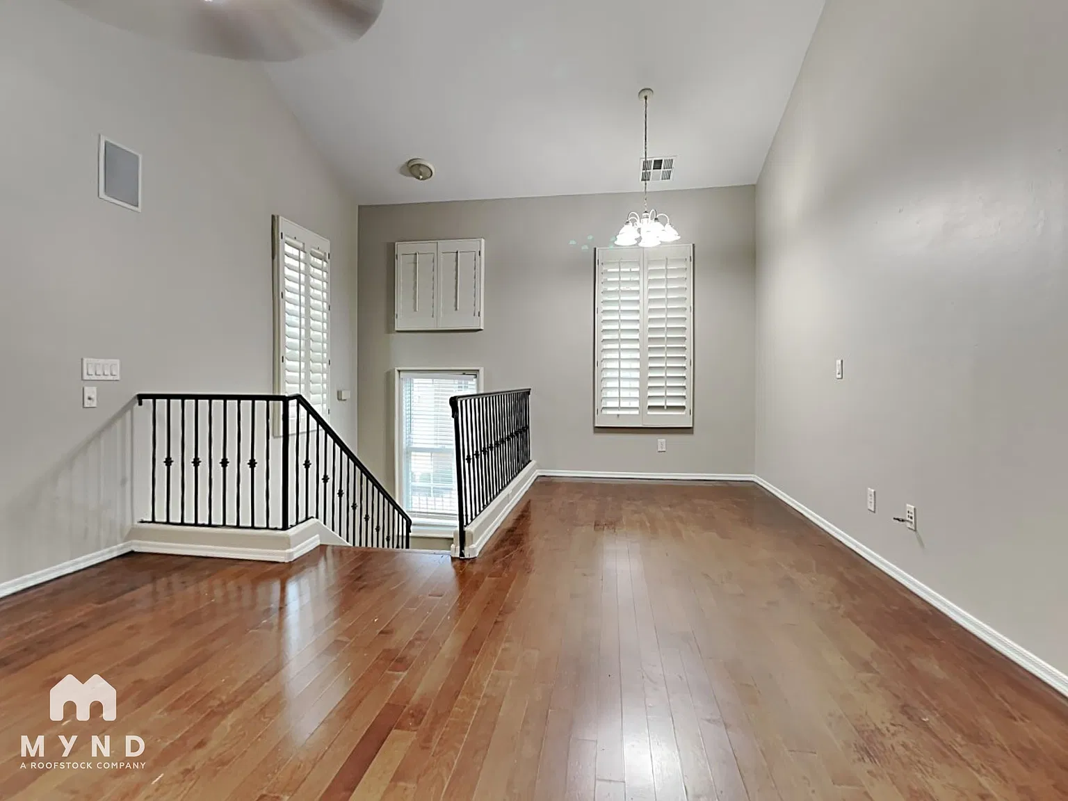 3 bed, 2.0 bath, 1120 sqft, $2,125 — Photo 4