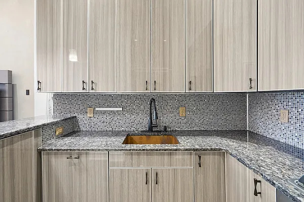 Sold by Modern Spaces | media 8
