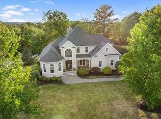 39 Ticklefancy Ln, Salem, NH 03079