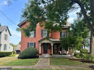 121 Cottage St, Doylestown, PA 18901