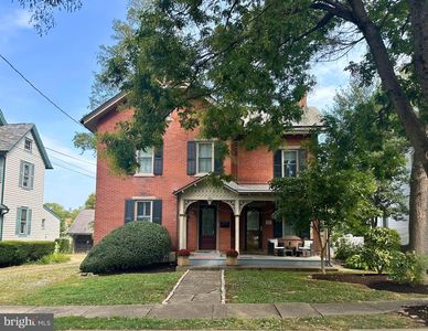 121 Cottage St, Doylestown, PA, 18901