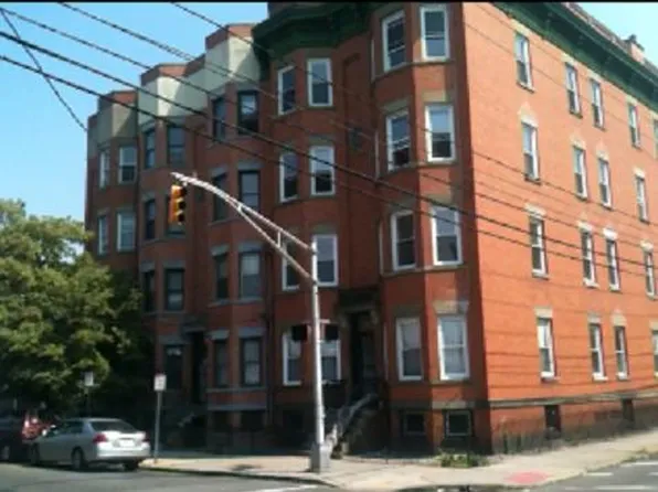 54 Saint Pauls Avenue image 1 of 12