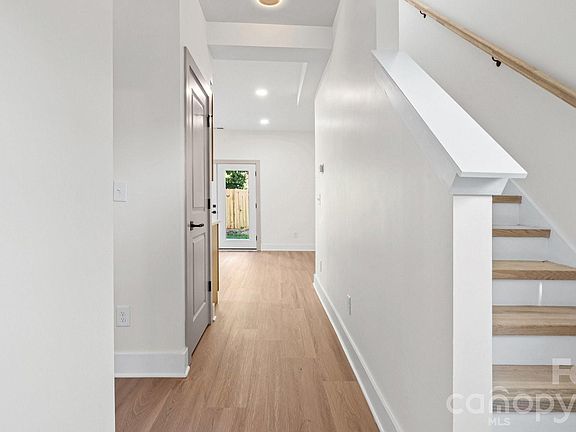 4th image of 604 Legrand St