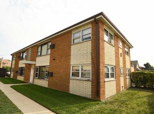 7541 S Roberts Rd, Bridgeview, IL 60455