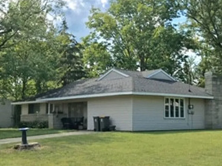 3541 N Valleyview Dr — Photo 2
