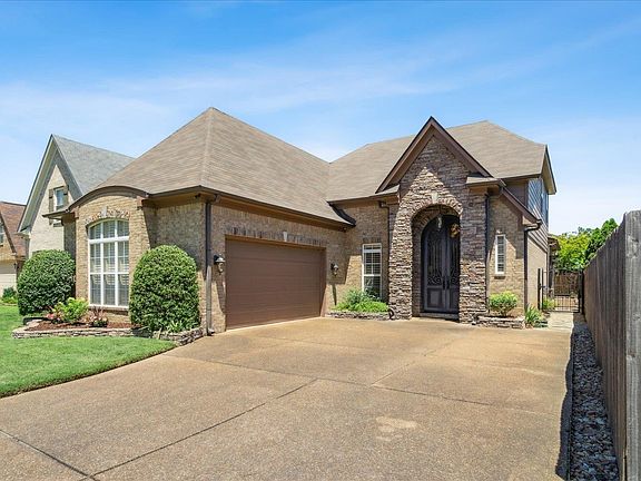 2nd image of 1688 Newton Oak Cir W