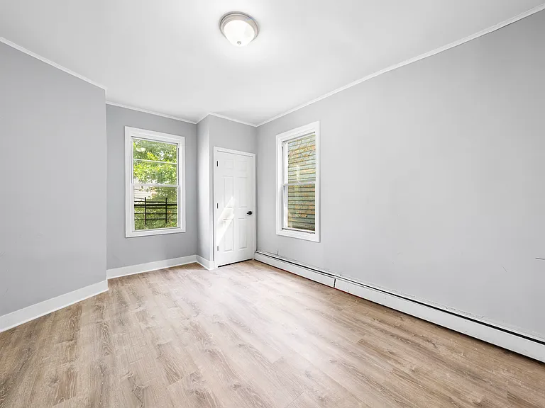 170 N 15th St #2 — Photo 9