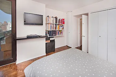 Rented by ER (DO NOT USE)