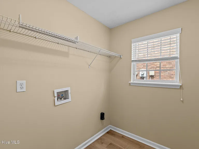 7598 Pleasantville Way — Photo 25