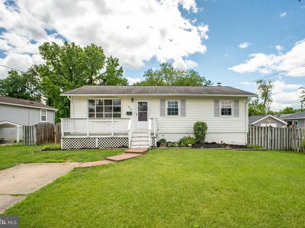 807 Fulton Pl, Woodbridge, VA 22191