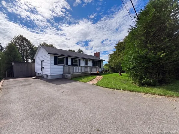 6 Barbara Cres, Saint John, NB E2J 2K7