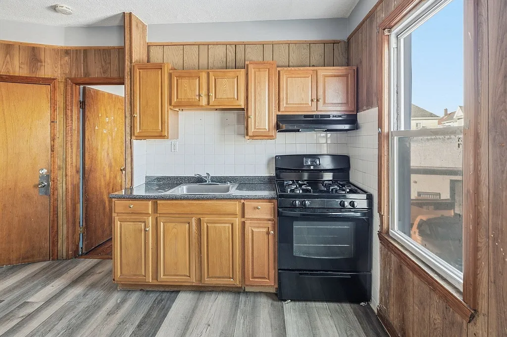 Building Photo - 857 S 1st St #2