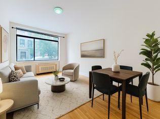 365 W 52nd St APT 1F, New York, NY 10019