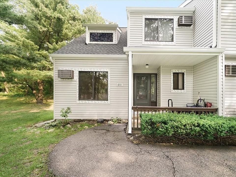 1st image of 601 Mountain Laurel Drive