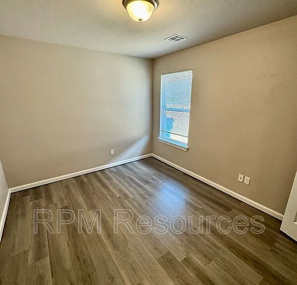 6716 NW 157th St — Photo 22
