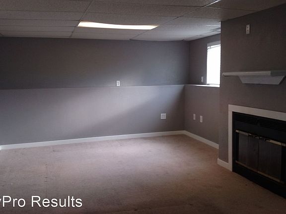 3rd image of 10078 S Bagpiper Cir