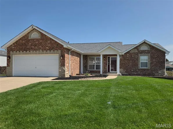 5 Glen Forest Ct, Troy, MO 63379