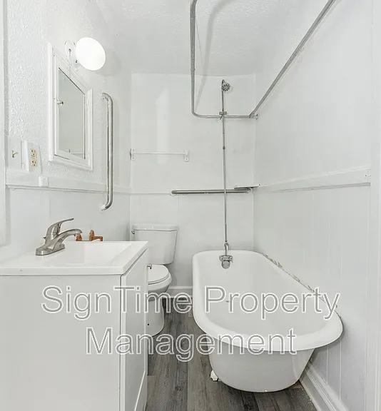 220 Summit Ave #BASEMENT — Photo 22