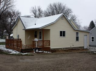 617 3rd Ave SE, Hampton, IA 50441