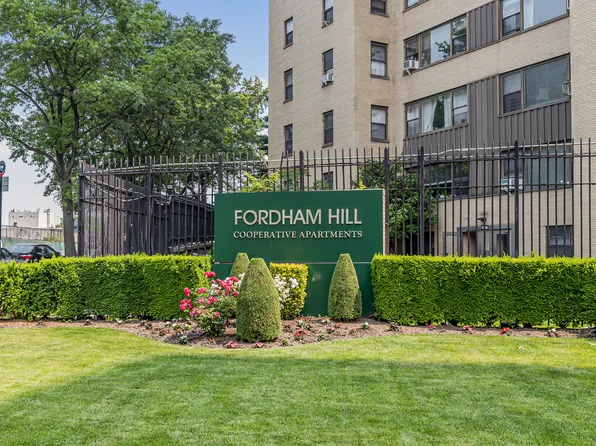 2 Fordham Hill Oval image 1 of 17