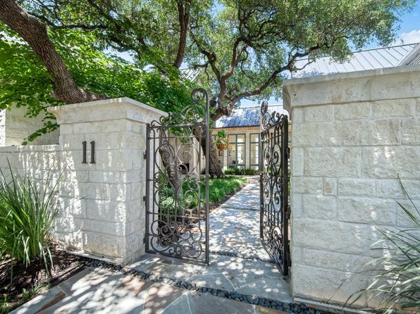 11 Inverness Blvd