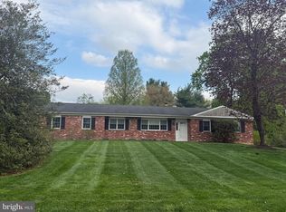 98 Valley Dr, Furlong, PA 18925