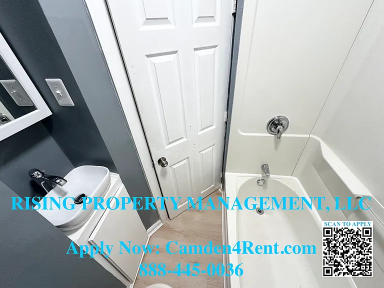 708 Royden St — Photo 8
