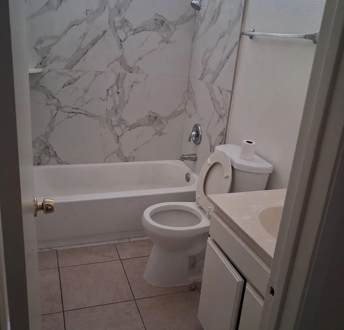 2 bed, 900 sqft, $2,150 — Photo 3