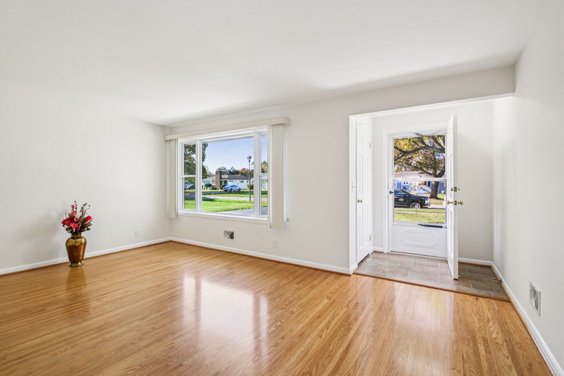 next background image