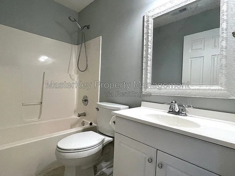 323 Riverwalk Cir — Photo 11