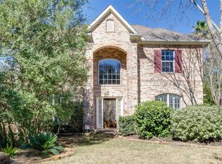 42 N Goldenvine Cir, Spring, TX 77382