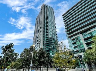 215 Fort York Blvd #1607, Toronto, ON M5V 4A2